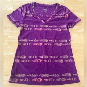 M feather tee